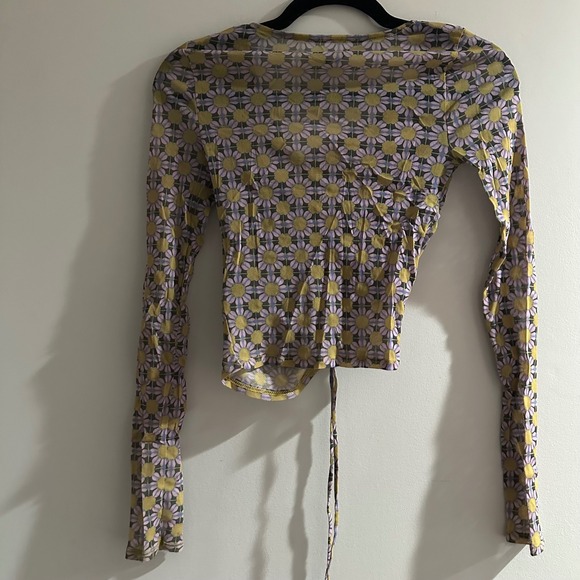 Urban Outfitters Long Sleeve Mesh Floral Ruched Tie Front‎ Top - Picture 7 of 7
